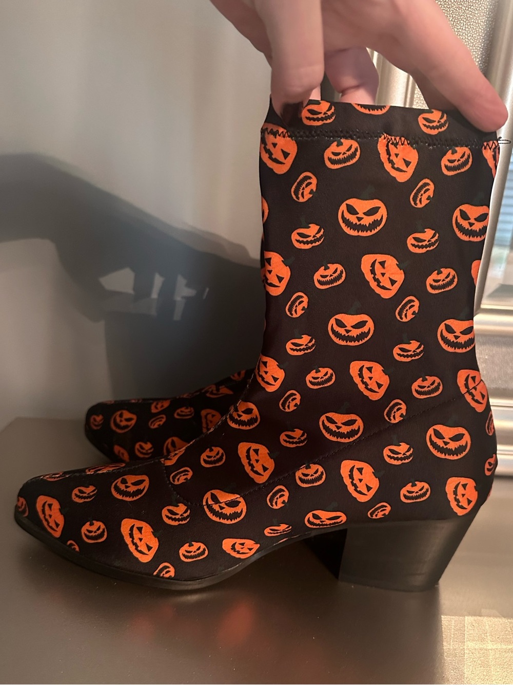 YRU Halloween Jack o Lantern Boots-NEW